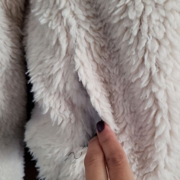 Thread & Supply Cream Faux Fur Sherpa Fuzzy Jacket Size Small - Picture 13 of 16
